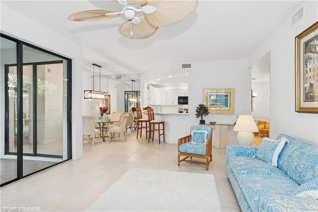 7048 Pelican Bay Blvd C-105, Naples, Fl 34108-4