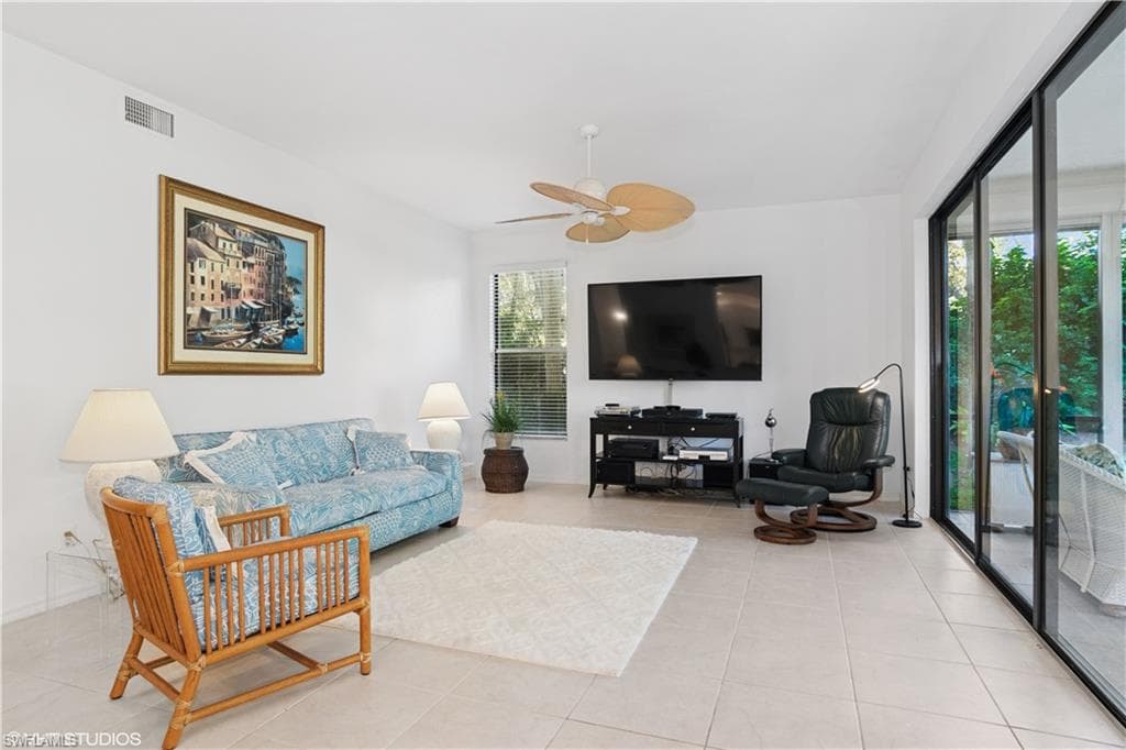 7048 Pelican Bay Blvd C-105, Naples, Fl 34108-5
