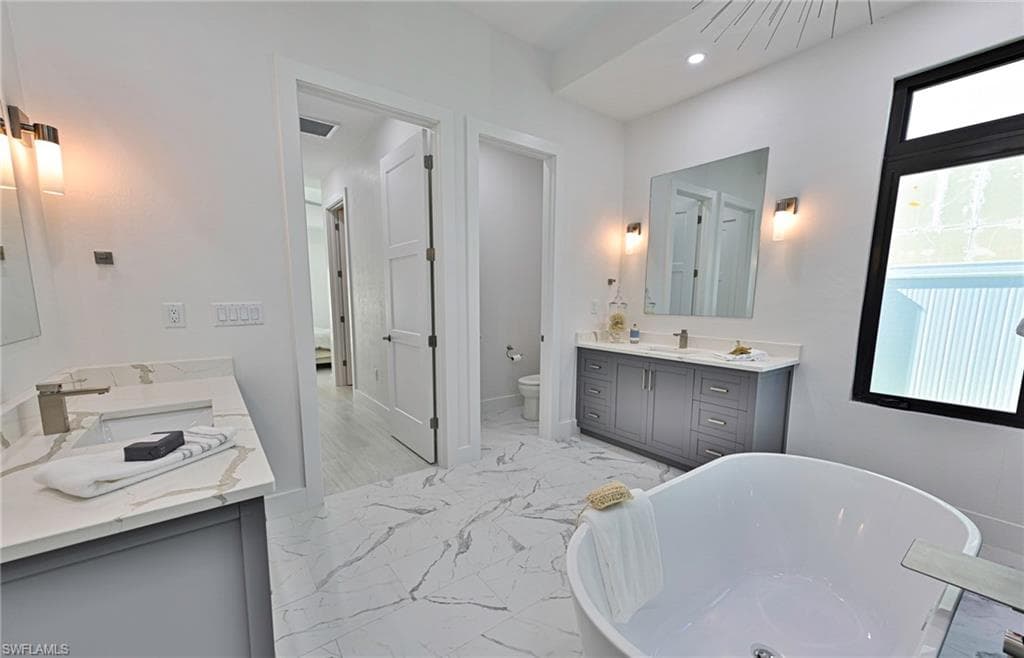 766 111th Ave N, Naples, FL 34108-18