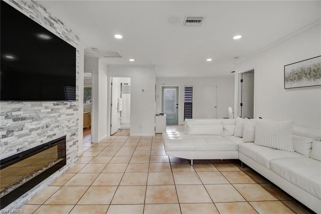 2969 54th Ln SW, Naples, FL 34116-10
