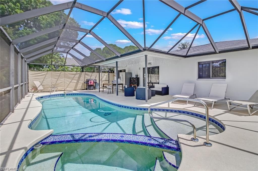 2969 54th Ln SW, Naples, FL 34116-1