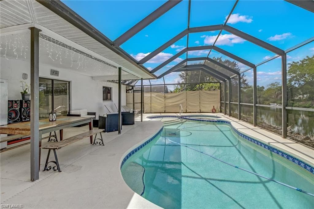 2969 54th Ln SW, Naples, FL 34116-4