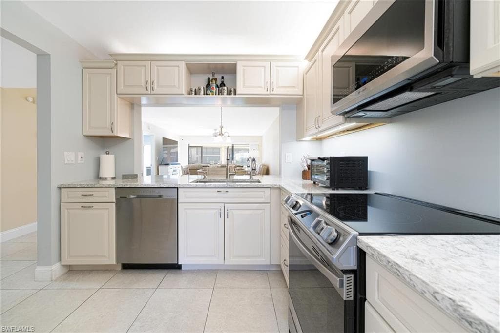 236 Pebble Beach Cir A102, Naples, FL 34113-16