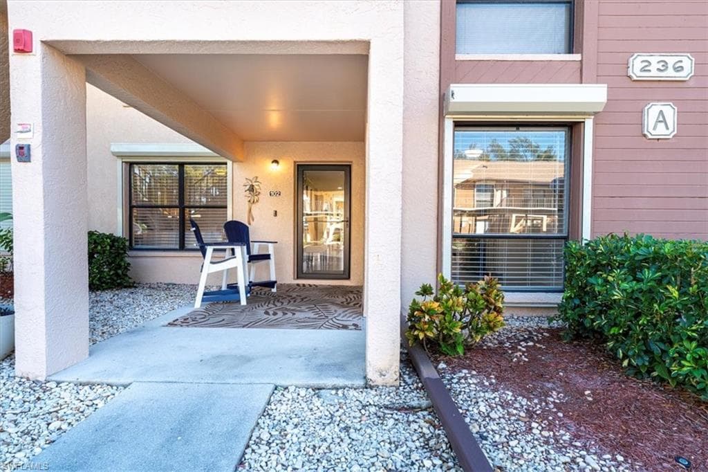 236 Pebble Beach Cir A102, Naples, FL 34113-22