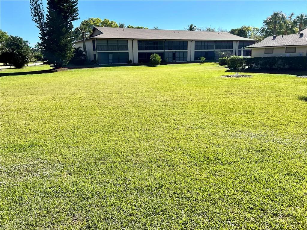 236 Pebble Beach Cir A102, Naples, FL 34113-24