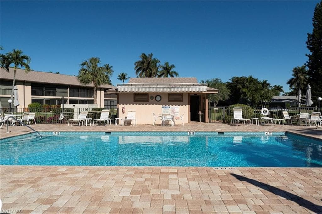 236 Pebble Beach Cir A102, Naples, FL 34113-28