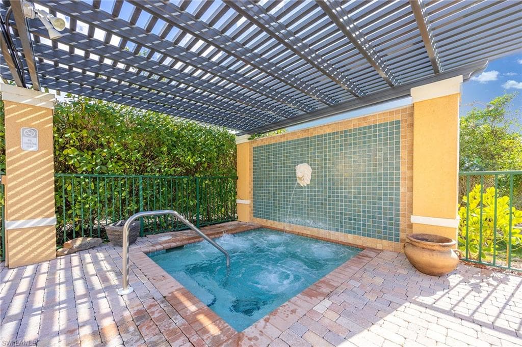 8635 River Homes Ln 2205, Bonita Springs, FL 34135-19
