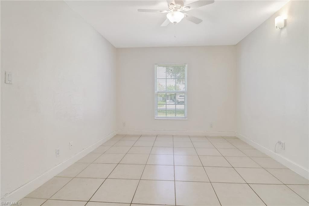 5330 Catts St, Naples, FL 34113-12