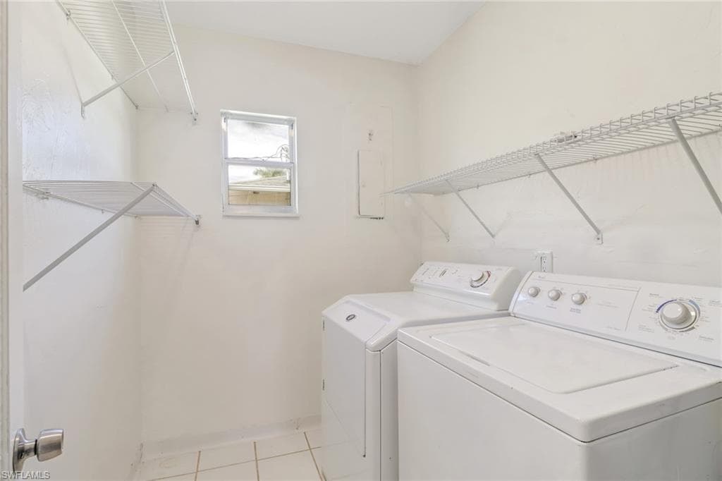5330 Catts St, Naples, FL 34113-20