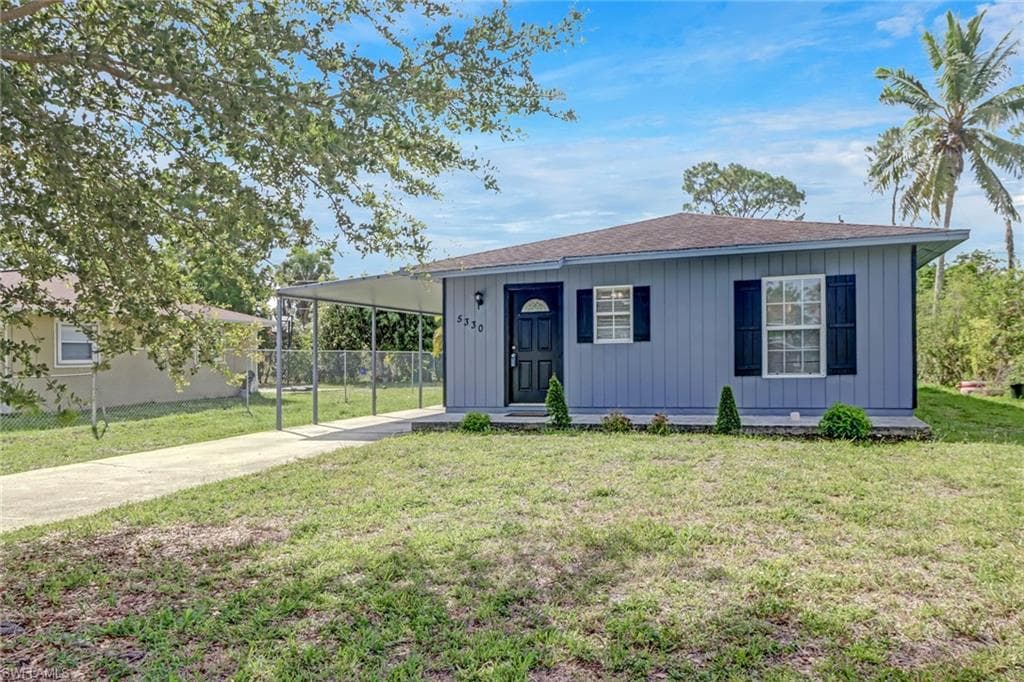 5330 Catts St, Naples, FL 34113-25