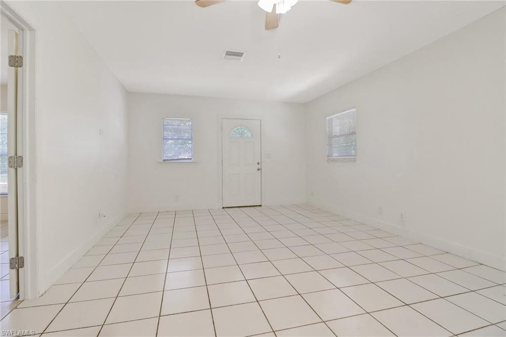 5330 Catts St, Naples, FL 34113-4