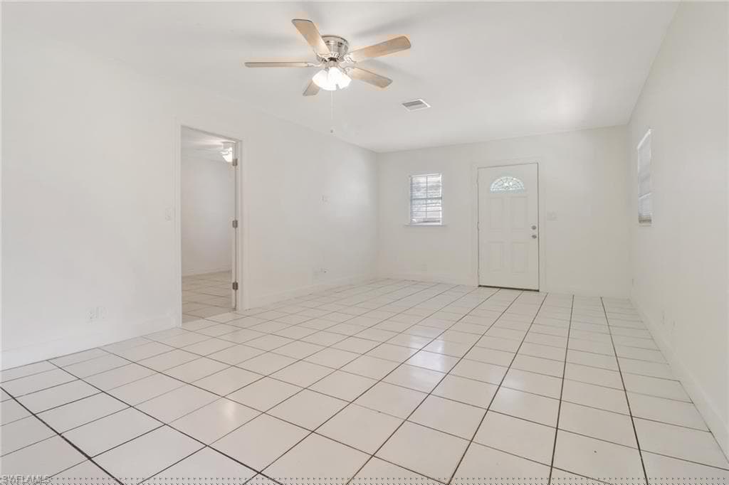 5330 Catts St, Naples, FL 34113-5