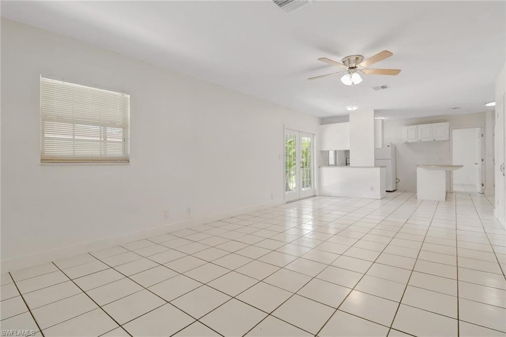5330 Catts St, Naples, FL 34113-6
