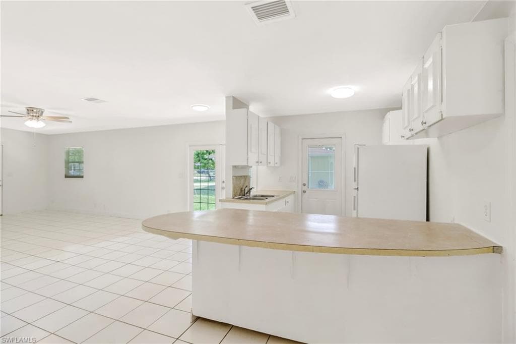 5330 Catts St, Naples, FL 34113-7