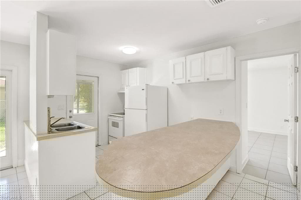 5330 Catts St, Naples, FL 34113-8