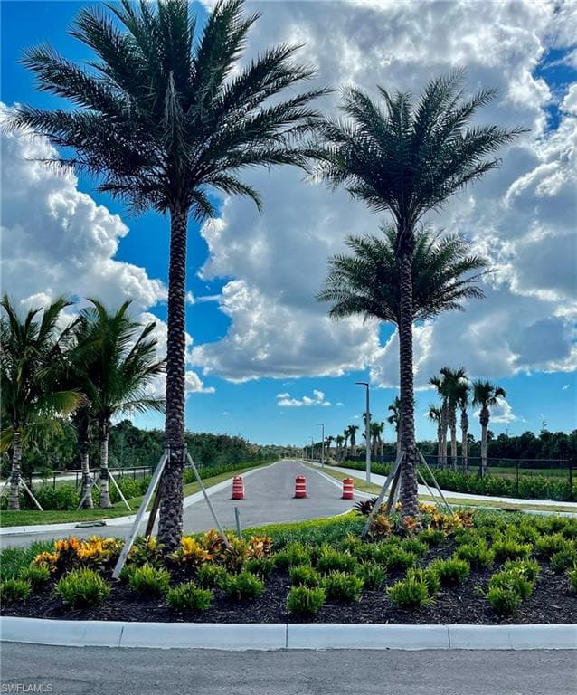 12349 Dahlia Ct, Naples, FL 34120-16