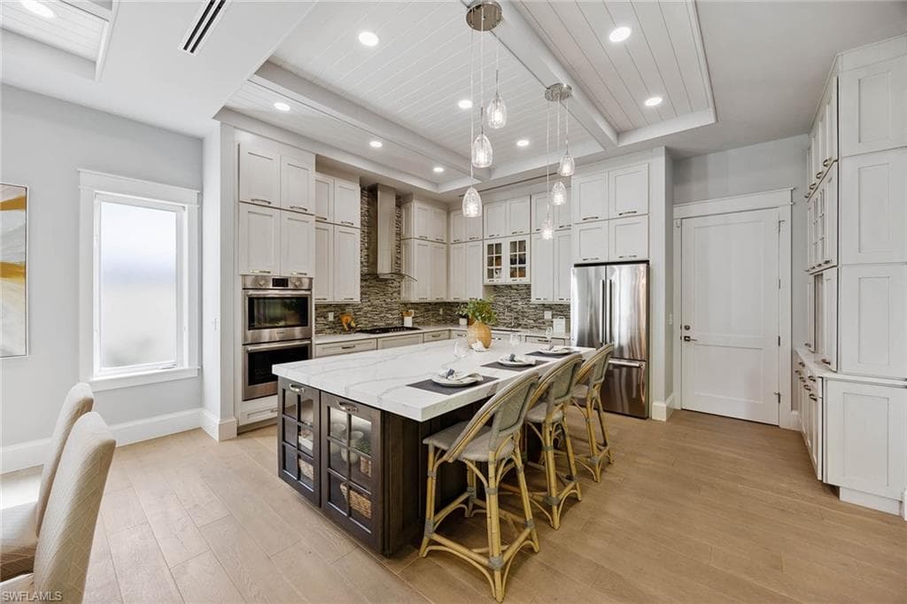 242 2nd Ave S, Naples, FL 34102-12