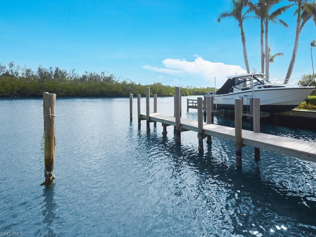 230 Champney Bay Ct, Naples, FL 34102-11