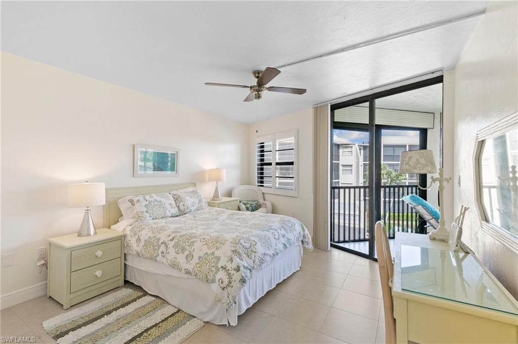 933 Collier Ct C304, Marco Island, FL 34145-23