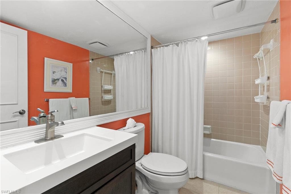 933 Collier Ct C304, Marco Island, FL 34145-25