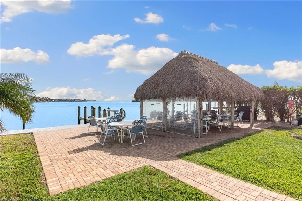 933 Collier Ct C304, Marco Island, FL 34145-30