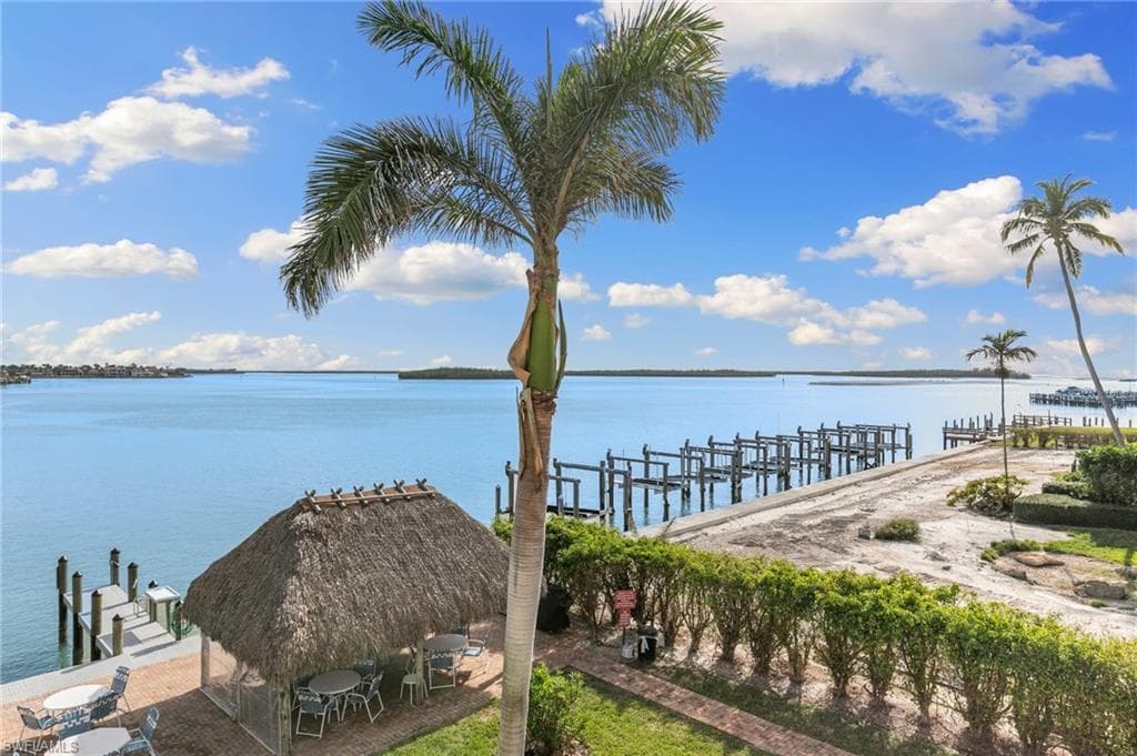 933 Collier Ct C304, Marco Island, FL 34145-31