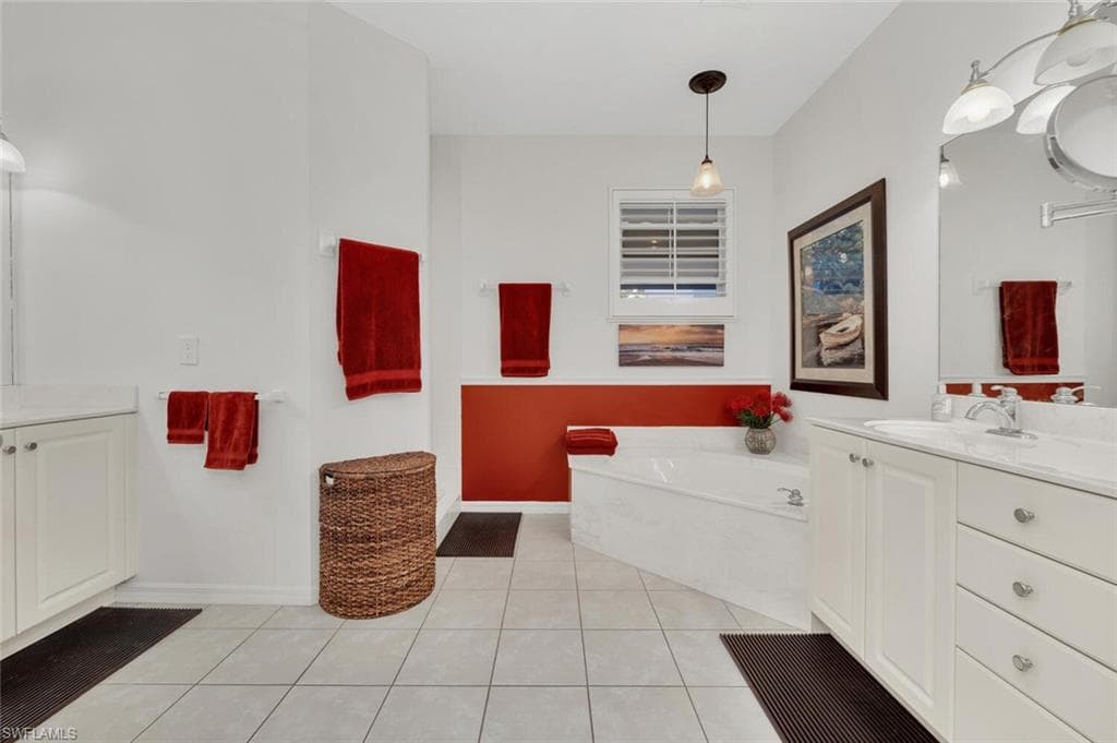 2165 Hawksridge Dr 1302, Naples, FL 34105-17