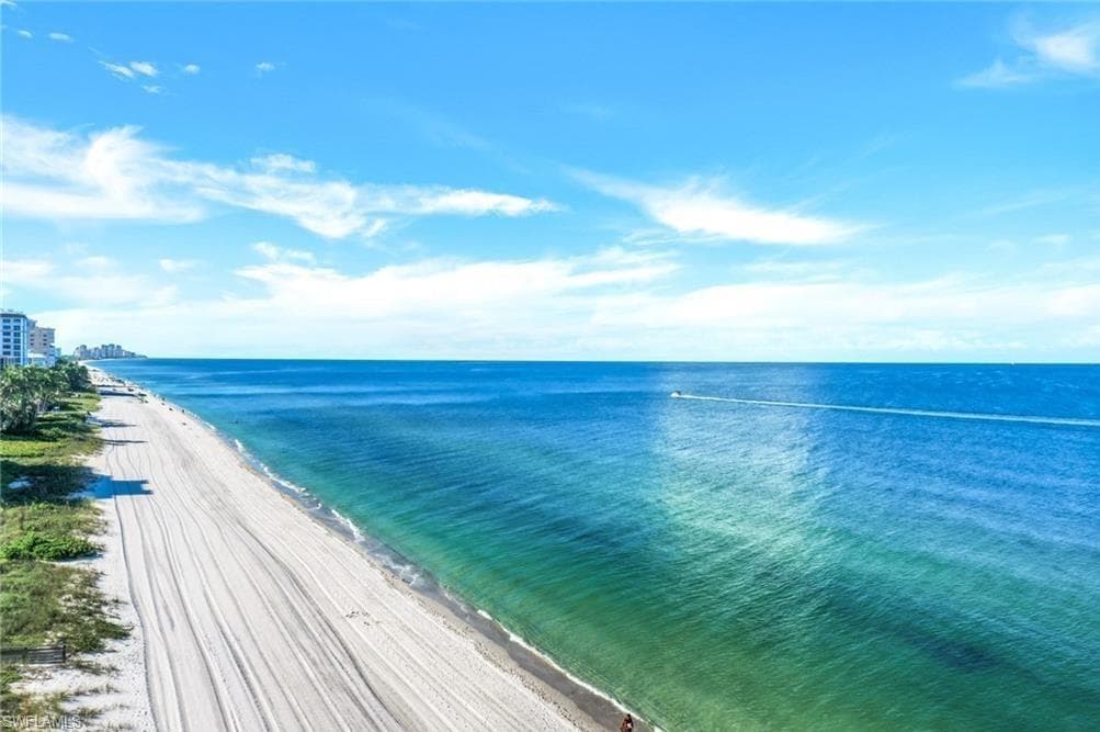 260 Southbay Dr 107, Naples, FL 34108-19