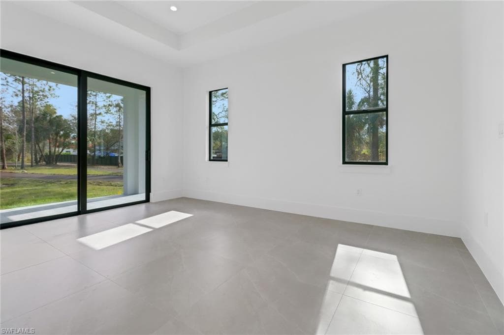368 14th St SE, Naples, FL 34117-18