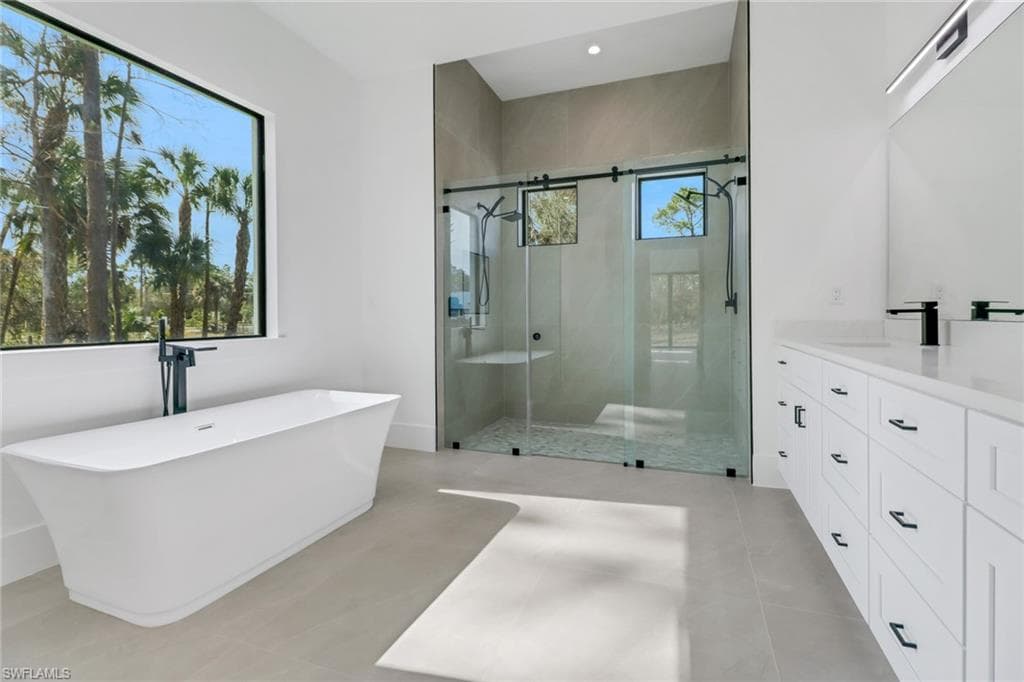 368 14th St SE, Naples, FL 34117-20