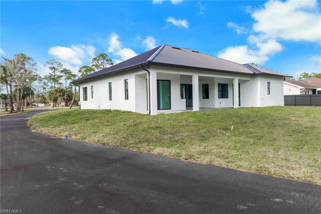 368 14th St SE, Naples, FL 34117-35
