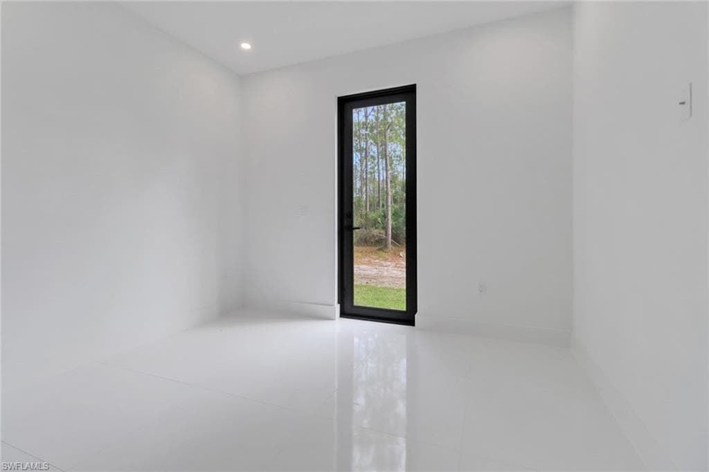 368 14th St SE, Naples, FL 34117-46