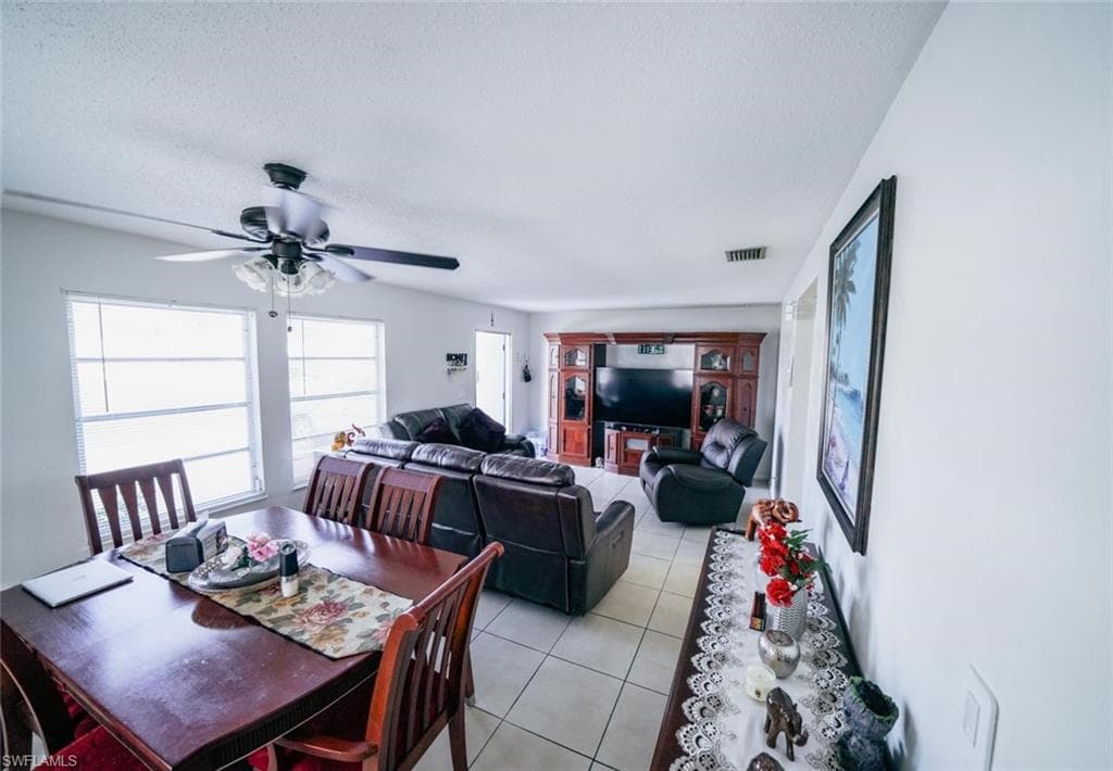 43 Tangerine Ct, Lehigh Acres, FL 33936-6