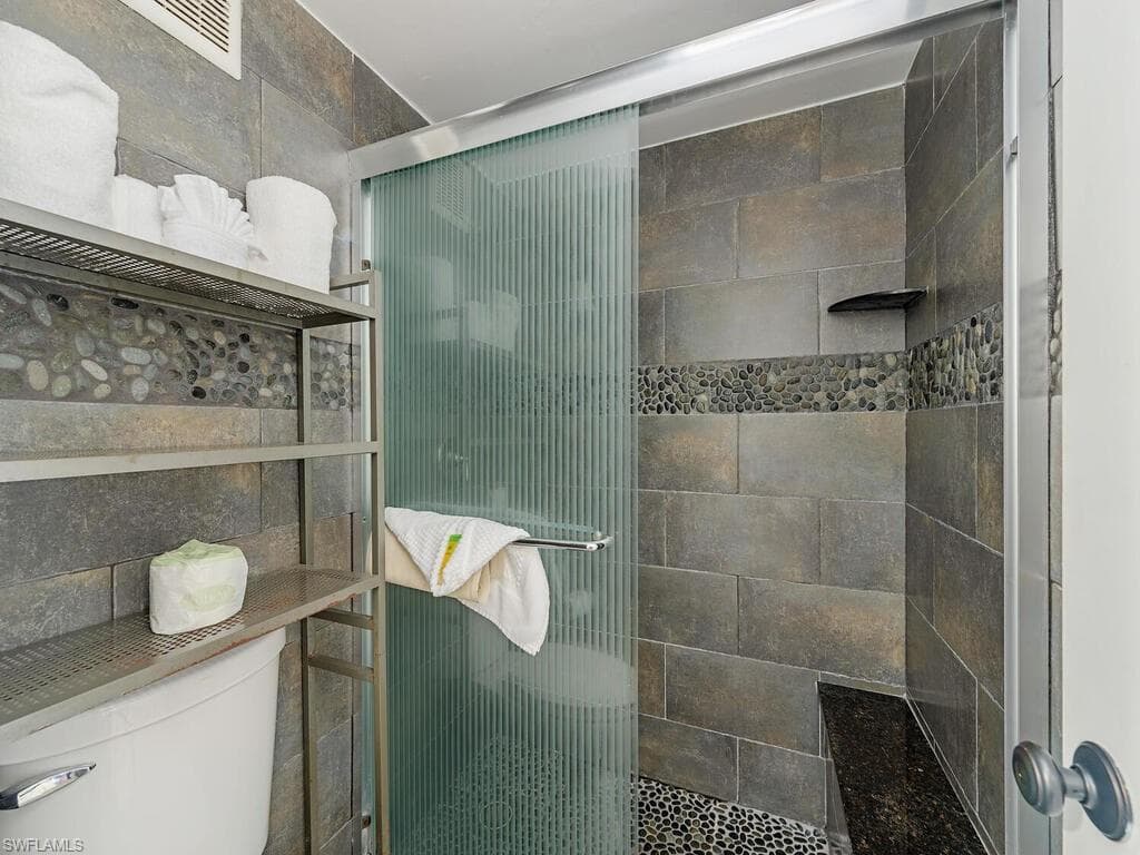 2555 Tamiami Trl N 109, Naples, FL 34103-6