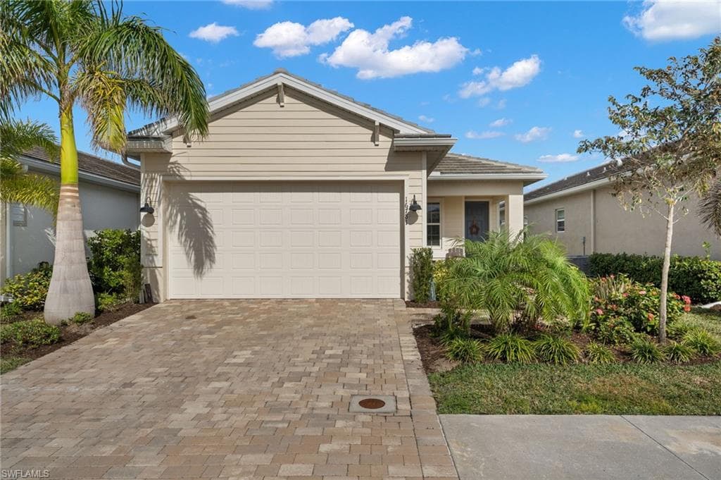 16781 Seasons Coast Dr, Bonita Springs, FL 34135-25
