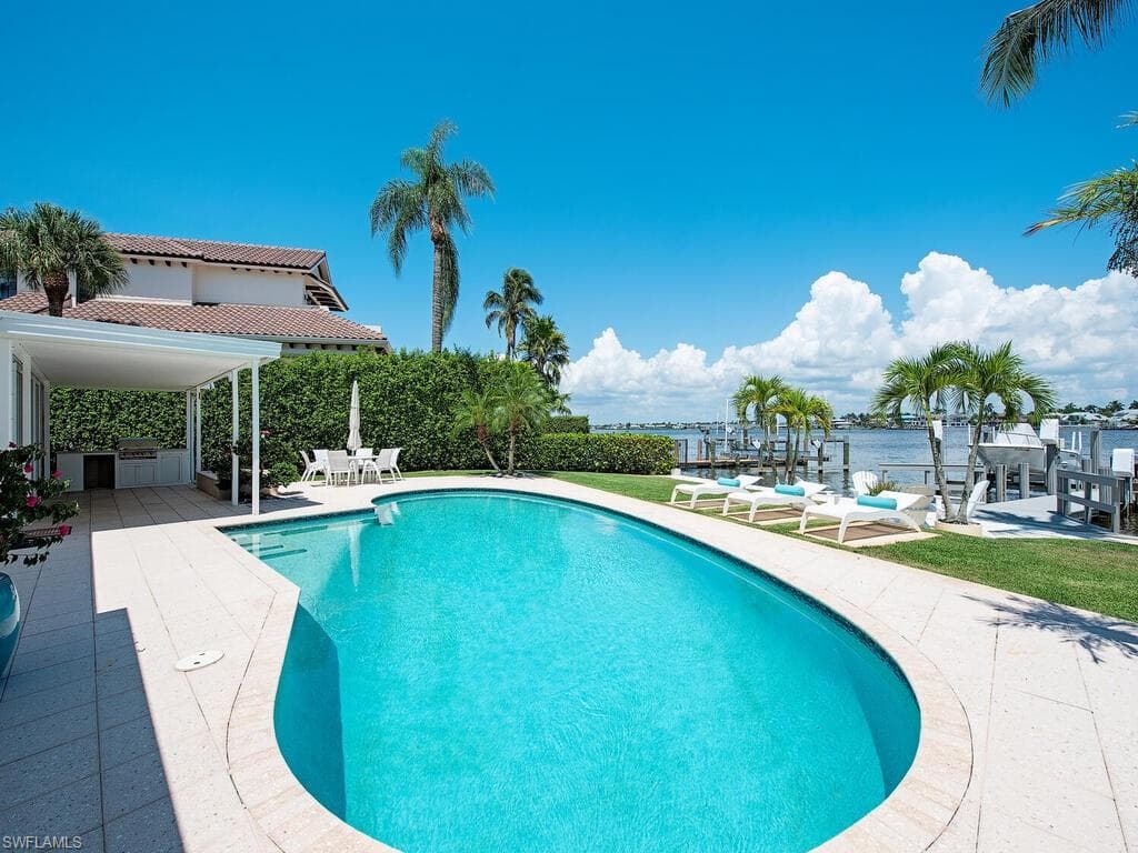2143 Marina Dr, Naples, FL 34102-11