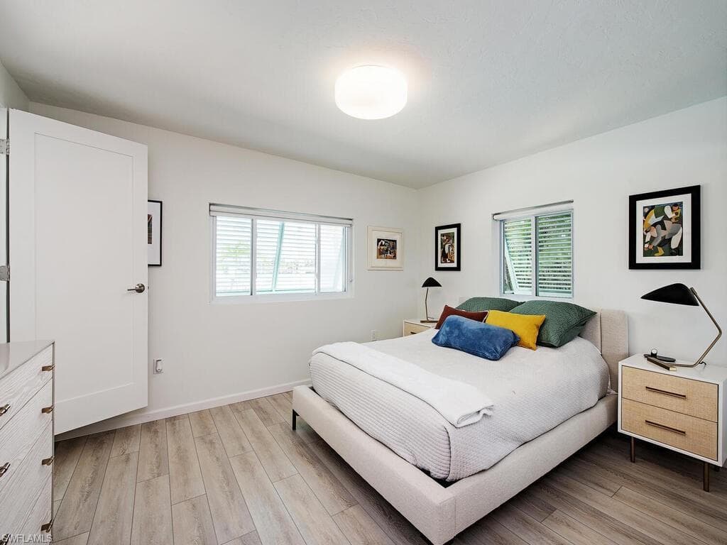 2143 Marina Dr, Naples, FL 34102-17