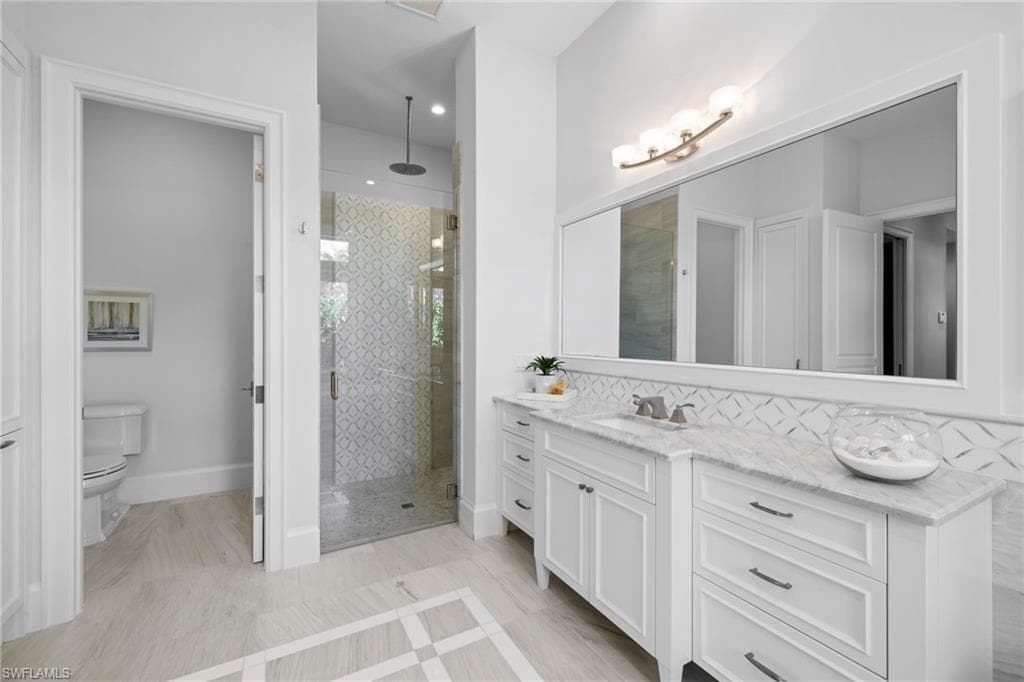 2550 Windward Way, Naples, FL 34103-28