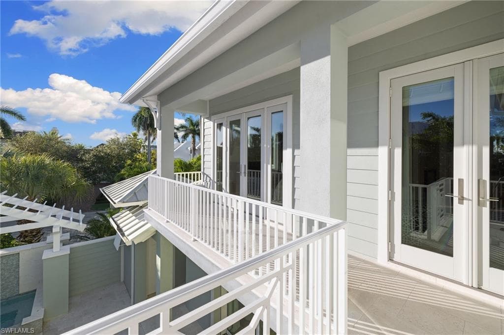2550 Windward Way, Naples, FL 34103-45