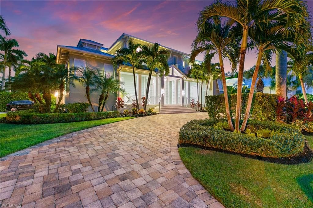 2550 Windward Way, Naples, FL 34103-46