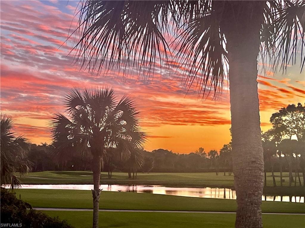 104 Clubhouse Dr H272, Naples, FL 34105-4