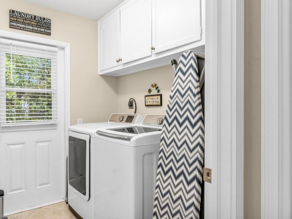 593 Barfield Dr, Marco Island, FL 34145-22