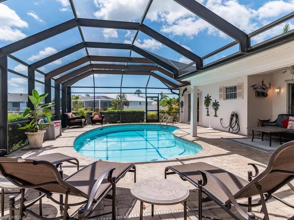 593 Barfield Dr, Marco Island, FL 34145-26