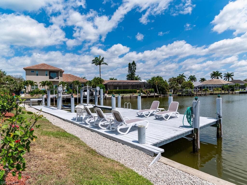 593 Barfield Dr, Marco Island, FL 34145-29