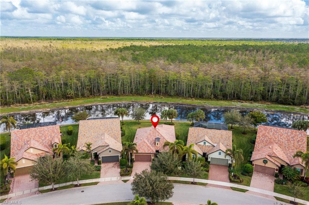 7370 Mockingbird Ct, Naples, FL 34114-1