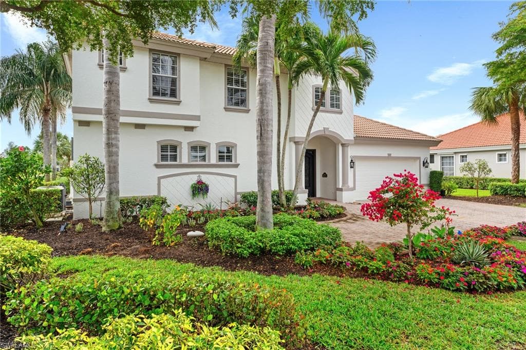 22660 Fairlawn Ct, Estero, FL 34135-4