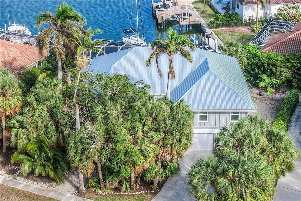 719 Austin Ct, Marco Island, FL 34145-5