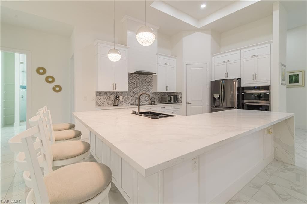 3524 29th Ave SW, Naples, FL 34117-15