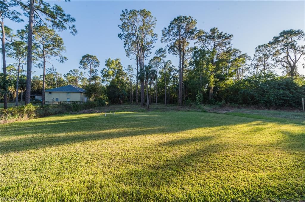 3524 29th Ave SW, Naples, FL 34117-28