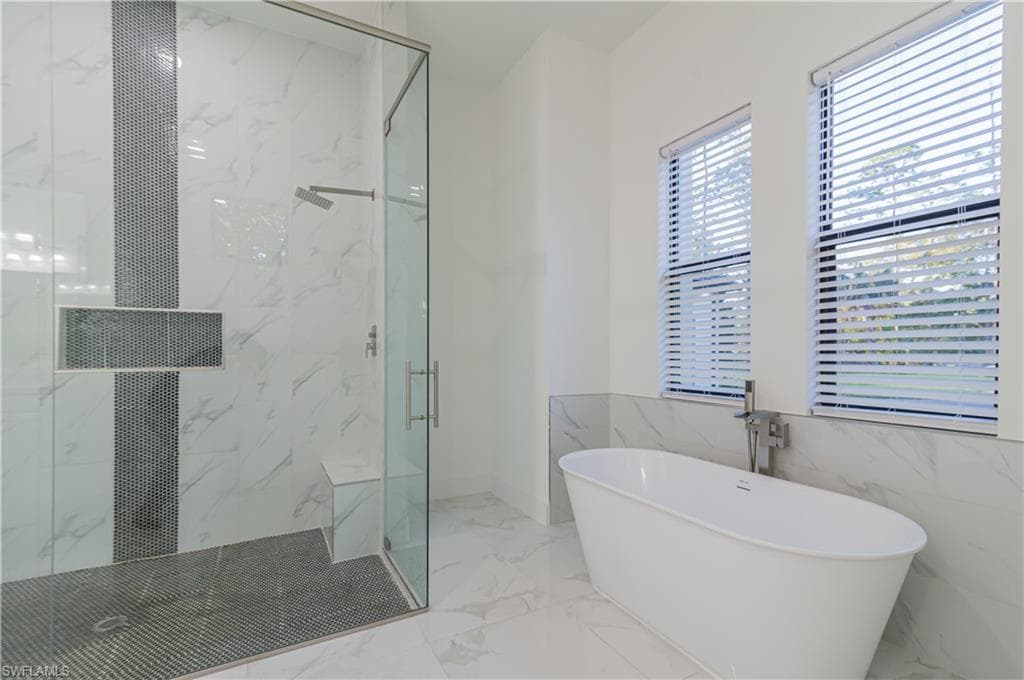3524 29th Ave SW, Naples, FL 34117-38